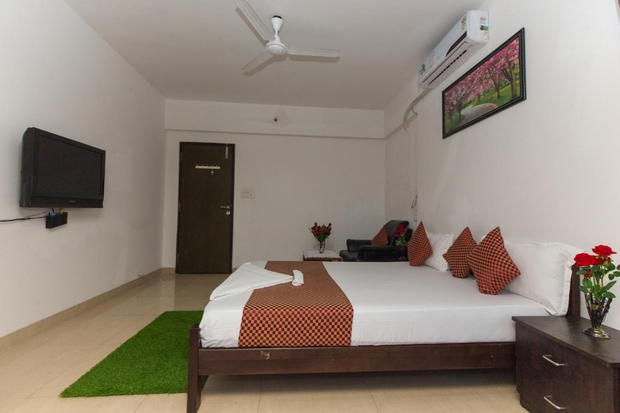 Aristo Serviced Apartment, Room, Apartment Near Kokilaben Dhirubai Ambani Hospital For Family Only, Mumbai Exterior photo